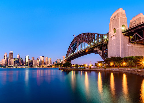 Sydney Harbour bridge at sunrise