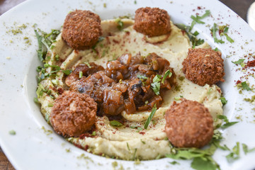 Falafel con humus di ceci