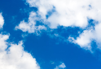 Obraz premium Blue cloudy sky background