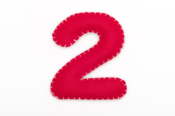赤いフェルトの数字 2