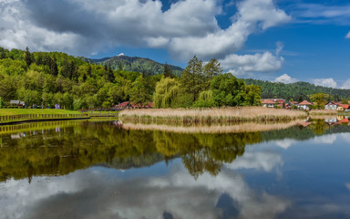 Obraz premium Spring on the lake