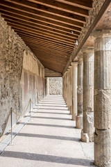 Fototapeta na wymiar Narrow corridor, Pompeii, Italy