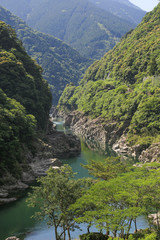 Fototapeta na wymiar 徳島県三好市　小歩危峡展望台からの風景
