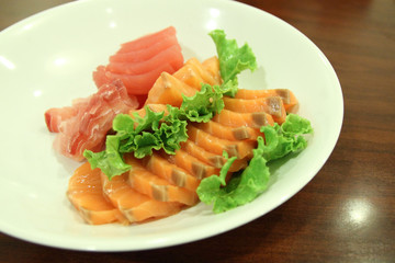 Japanese mixed sashimi - Salmon Maguro Shimaaji