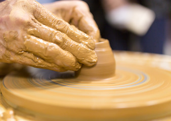 Molding with pottery