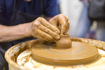 Molding with pottery