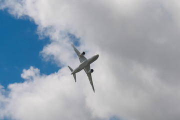 flight wide-body passenger plane