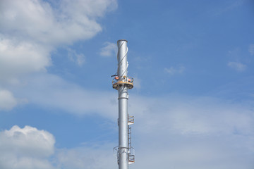 chimenea industrial metálica