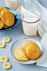 Banana cookies