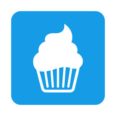 Icono plano cup cake en cuadrado azul