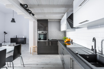 Modern kitchen with rustic ceiling - obrazy, fototapety, plakaty