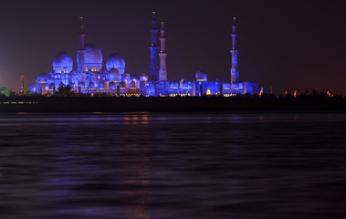 Fototapeta na wymiar sheikh zayed mosque