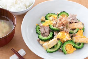 沖縄料理のゴーヤチャンプル