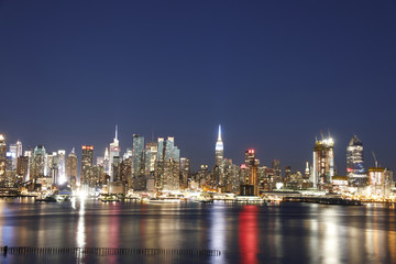 Fototapeta na wymiar NYC SKYLINE NIGHT