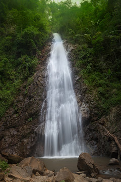Khun Korn Waterfall © srongkrod