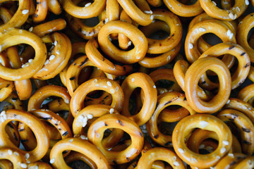 crispy bagels with sesame seeds
