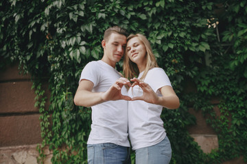 Fototapeta premium love story outdoors