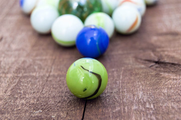 Children's games, playing marbles, various colored marble paintings,
