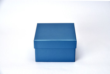 blue empty gift shopping box photography at clear background