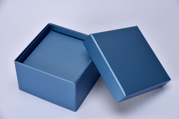 blue empty gift shopping box photography at clear background - obrazy, fototapety, plakaty