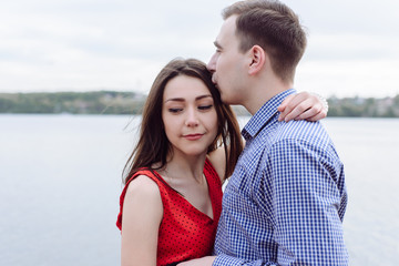 Obraz premium Smiling couple in love outdoors