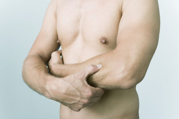 Obraz premium Model The Do In is an automassage technique of chinese origin, then imported in Japan This technique is based on the pressure of certains points (acupressure) aiming at correcting body disorders Pressure of the point Large intestine 8 Aim : relieve tendinites