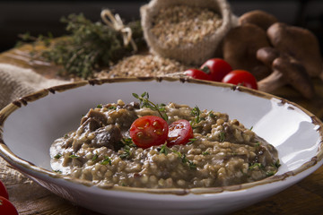 Wheat risotto with meat