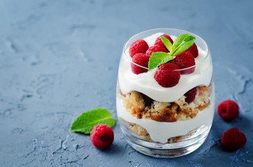 Greek yogurt raspberry biscuit parfait