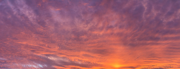 Wolken Panorama idyllisches Abendrot