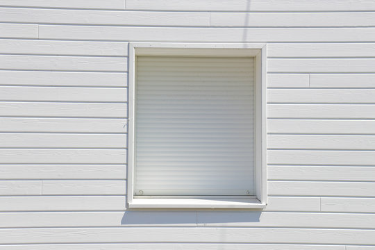 volet fa&ccedil;ade blanc en PVC