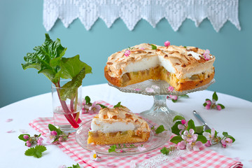 Rhabarberkuchen mit Baiser