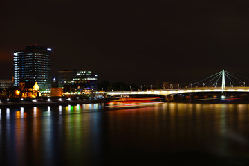 Fototapeta na wymiar Nachts auf dem Rhein