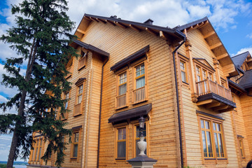 1035987 wooden house in a Mezhyhirya Residence