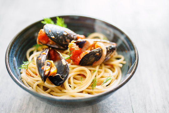 Spaghetti with mussels in a tomato sauce