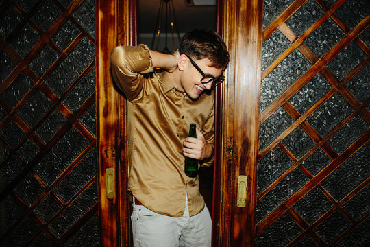 Man possing with the beer