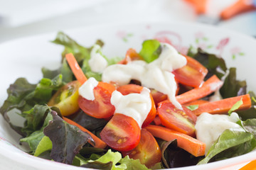 Salad with tomato