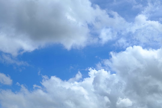 White Cloud with Sky Background. (White Style)