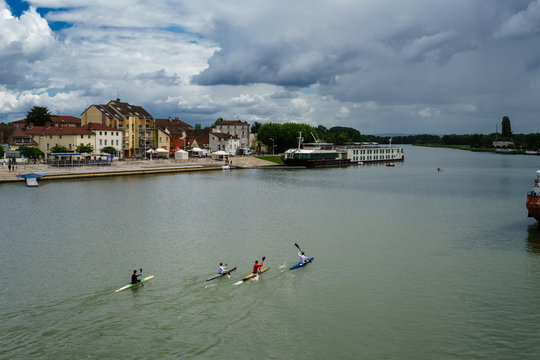 F, Burgund, St-Jean-de-Losne, Blick &uuml;ber die Sa&ocirc;ne