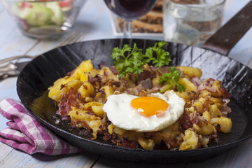 Tiroler Groestl ein Kartoffelgericht