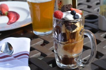 chocolate caramel sundae