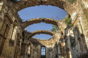 Fototapeta na wymiar Ruins of the Orthodox Church
