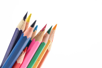 crayons de couleur, fond blanc
