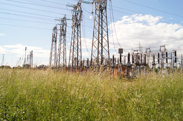 Tralicci alta tensione centrale elettrica