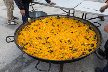 Giant rice paella