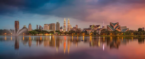 Deurstickers Kuala Lumpur Kuala Lumpur-panorama. Stadsbeeld van Kuala Lumpur, Maleisië tijdens zonsondergang.