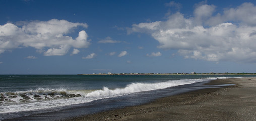 Lazy surf at Damon point