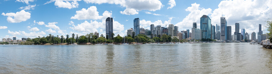 Fototapeta na wymiar Brisbane Skyline From Kangaroo Point