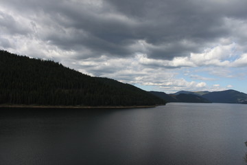Fototapeta na wymiar transalpina lake