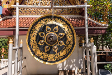 タイ・バンコクのワット・サケット(黄金の丘)にある銅鑼