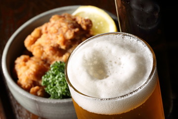 ビールと北海道ザンギ（鶏のから揚げ）Beer and deep-fried chicken japanese style